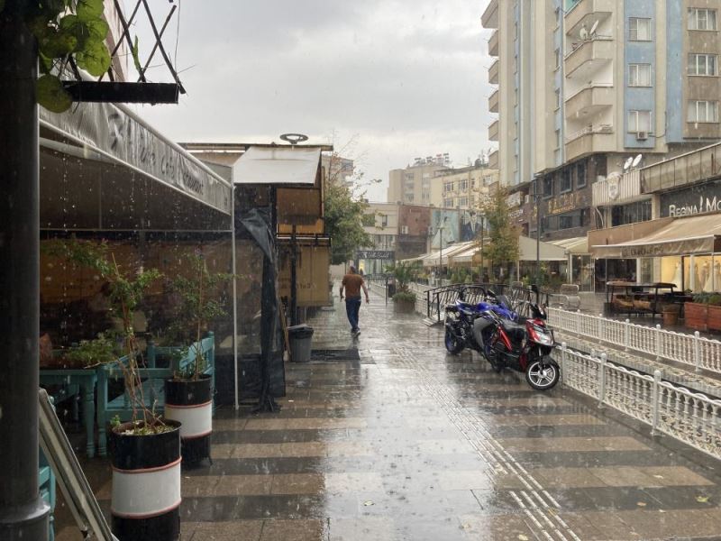 Gaziantep sağanak yağışa teslim oldu