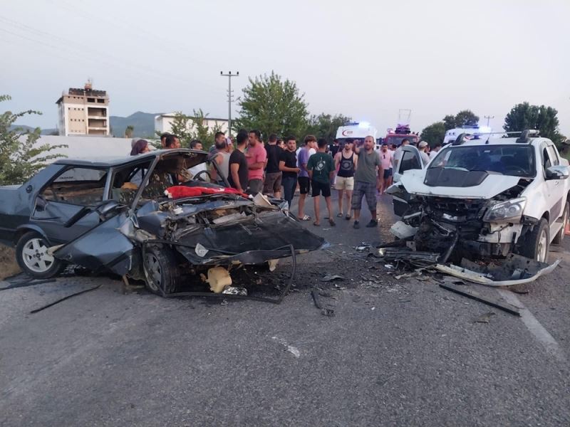 3 otomobilin karıştığı kazada 1 kişi öldü, 1 kişi yaralandı
