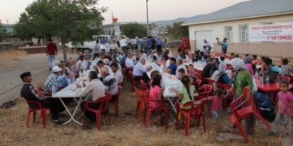 Pazarcık Belediyesi 30 mahallede 30 iftar proğramı