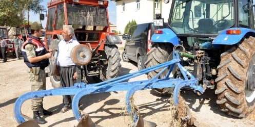 Çiftçilere güvenli traktör eğitimi 