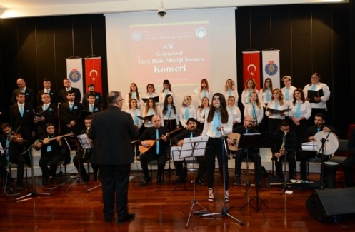 KSÜ Geleneksel Türk Halk Müziği Korosu İlk Konserini Verdi
