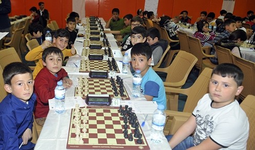 8. Uluslararası Satranç Turnuvası Başladı