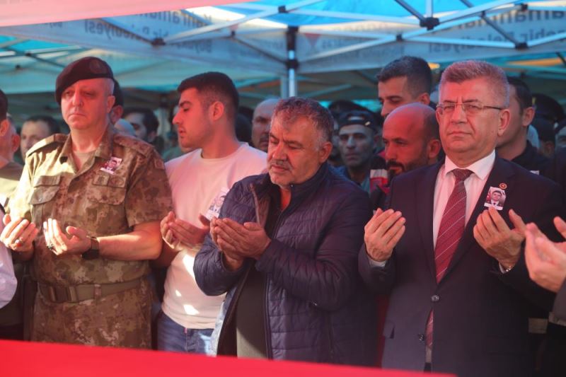 Şehit Uzman Çavuş Kürşat Sert, son yolculuğuna uğurlandı