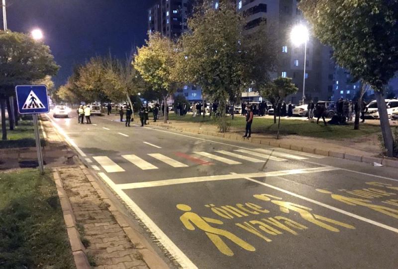 Otomobilin çarptığı lise öğrencisi hayatını kaybetti
