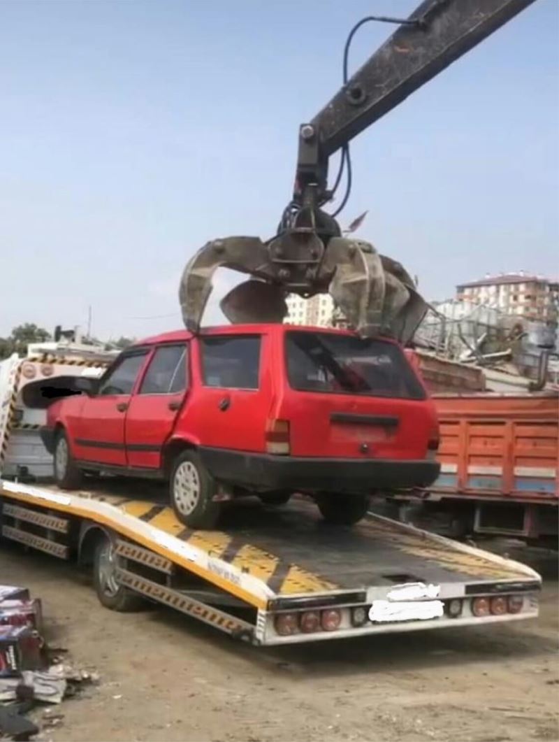 Çaldıkları otomobili hurdacıda parçalatan 2 şüpheli yakalandı