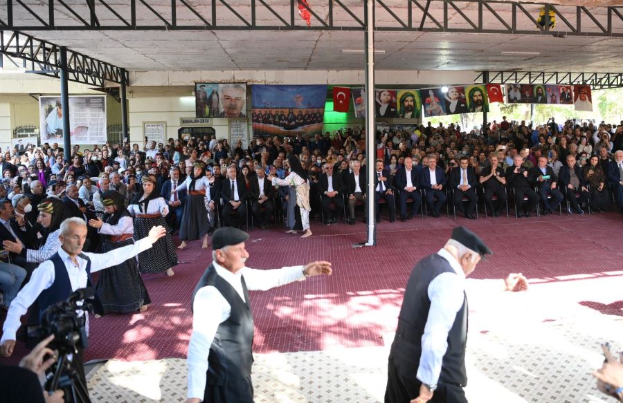 Alevi Kanaat önderlerinden Elif Ana, türbesi başında anıldı