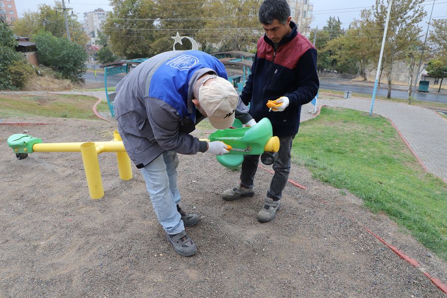 Parklarda Bulunan Oyun Grupları Onarıldı 