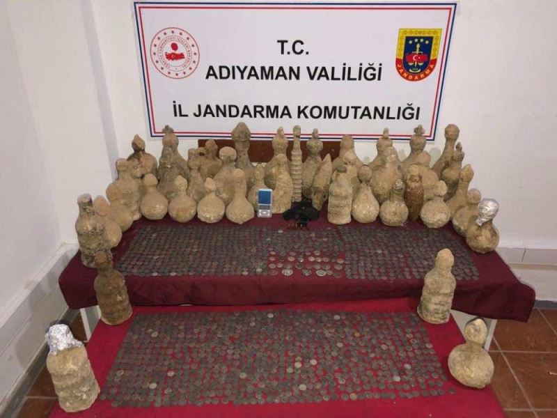 Tarihi eser operasyonu :  1578 sikke ele geçirildi