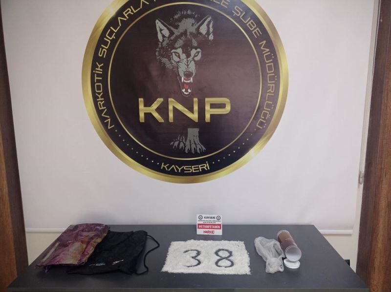 Otobüsteki yağ kutusundan uyuşturucu çıktı