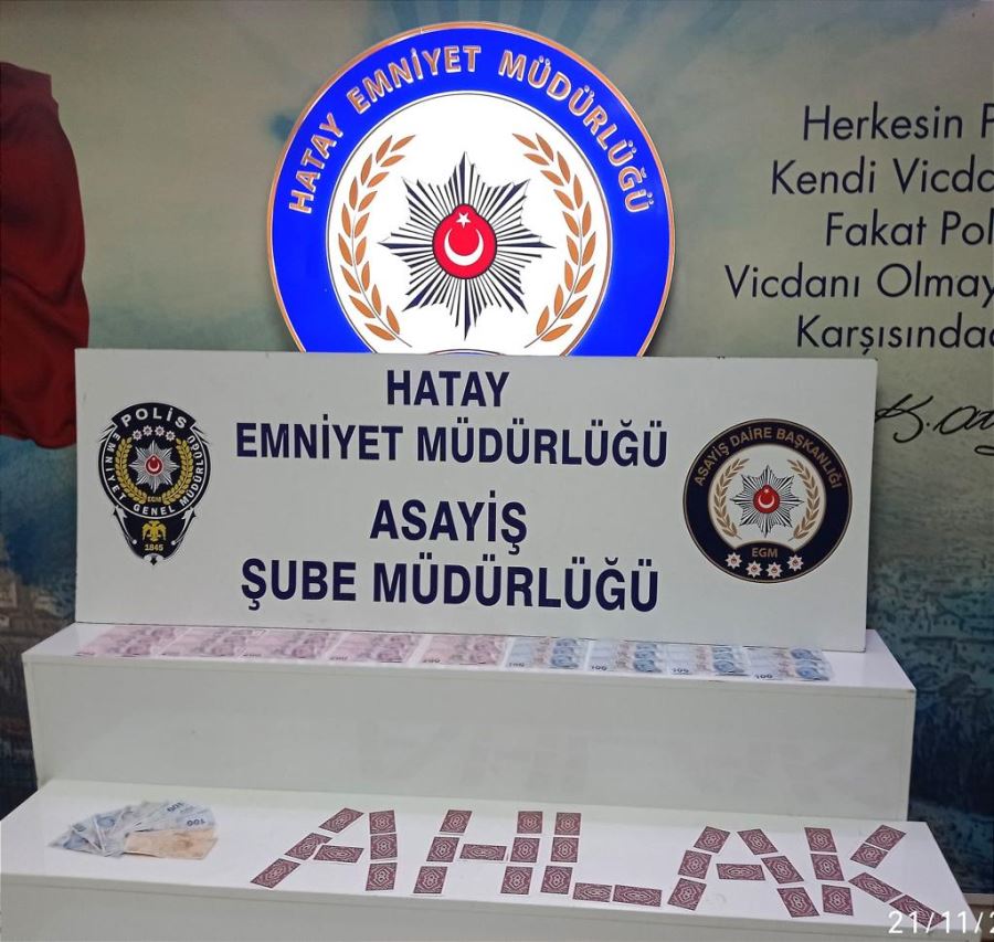 Kumar oynayan 4 kişiye 7 bin 276 lira ceza