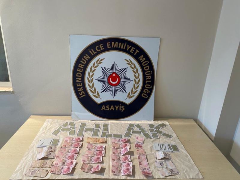 Kumar oynayan 3 kişiye 5 bin 457 lira ceza 
