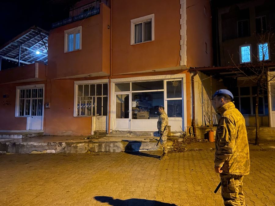 Silahla vurulan muhtar hayatını kaybetti