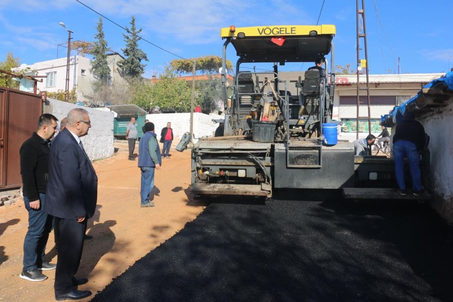 Pazarcık’ta asfaltlama tüm hızıyla sürüyor