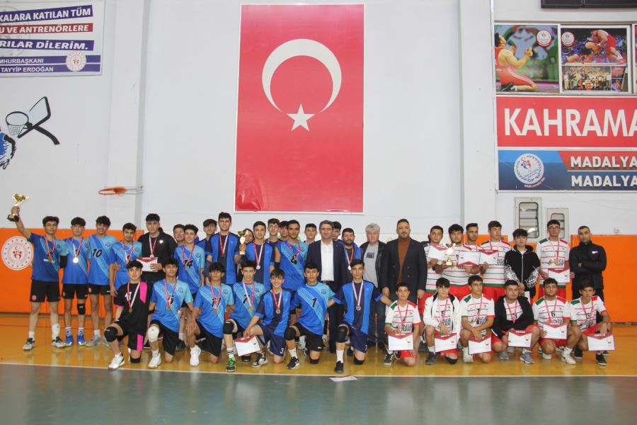 Kahramanmaraş’ta Voleybol Genç Erkekler En İyi Okul Takımları belli oldu