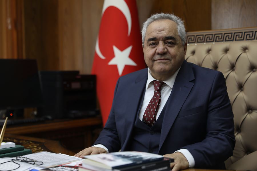 Özgül ;“ Ne mutlu milletimize ki, hainler bu kez hedeflerine ulaşamadı. “