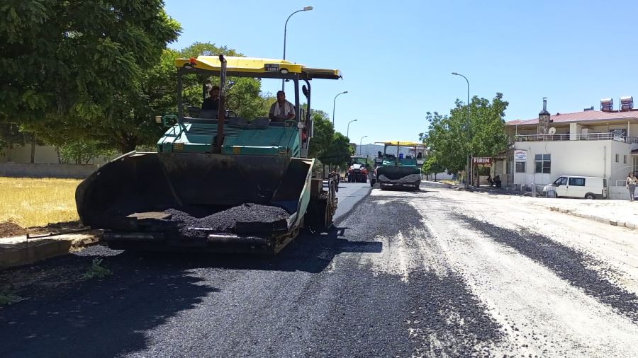 Pazarcık’ta yol yenileme çalışması