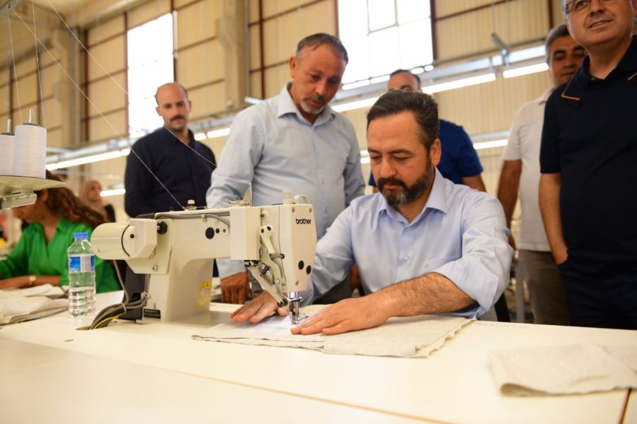 Elbistan’ın ilk tekstil fabrikasında eğitim bantları çalışmaya başladı