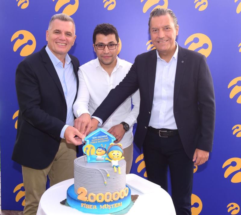 Turkcell Superonline fiberde iki milyon müşteriyi 1.000 Mbps hızıyla kutluyor