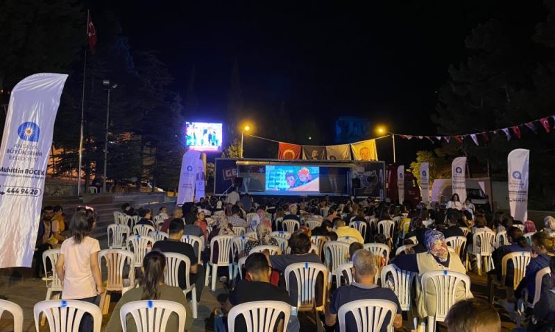 Altın Portakal Sinema Tırları ücretsiz sinema gösterimine başladı