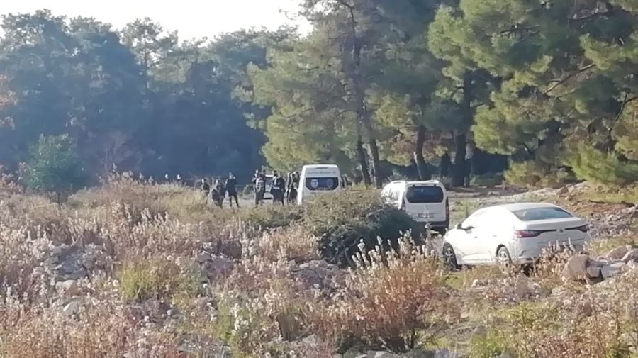 Ormanlık alanda kafası ve kolları kesik erkek cesedi bulundu