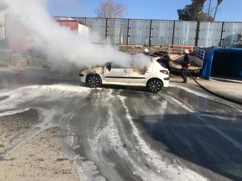 Bakımı yapıldıktan sonra trafiğe çıkan araç yandı
