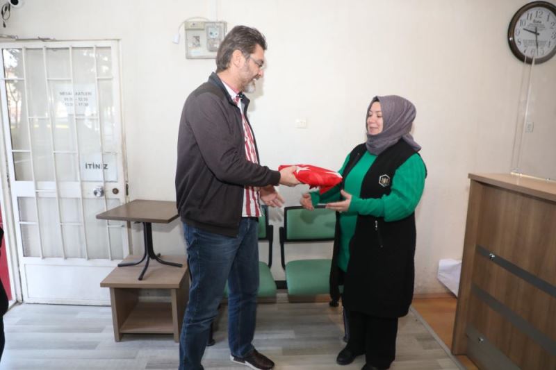 Korkuteli Belediye başkanı, esnafa Kur