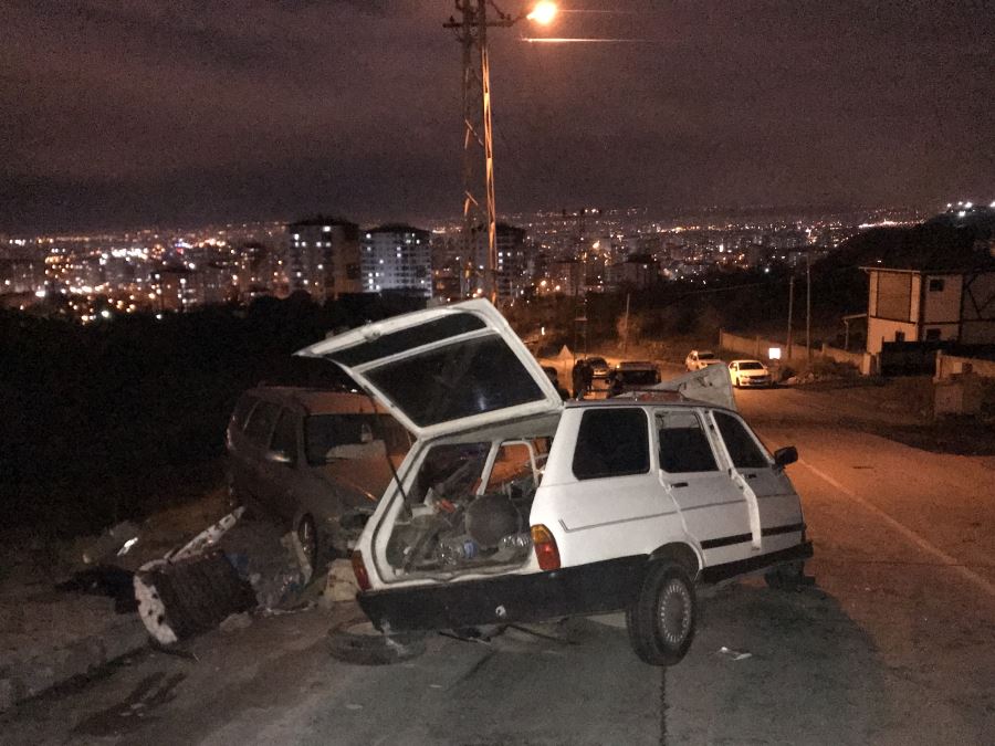 Trafik kazasında 4