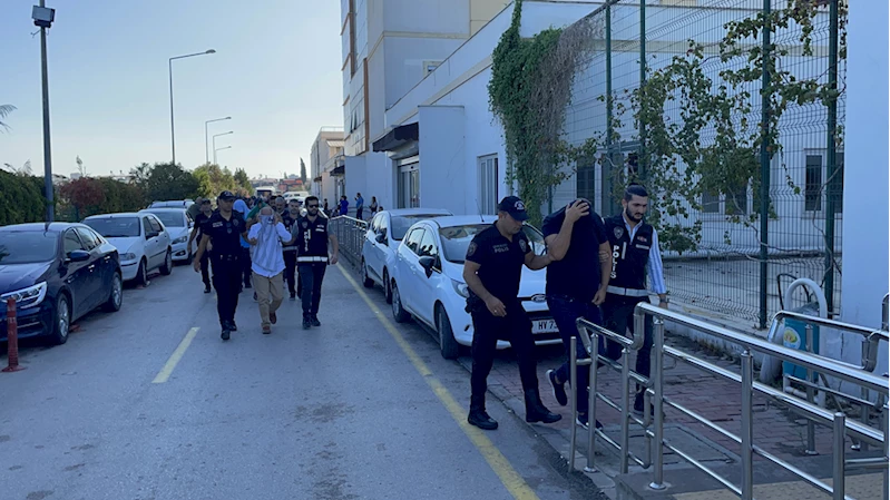 Çukurova belediyelerindeki usulsüzlüklerle ilgili yakalanan 34 şüpheliden 13