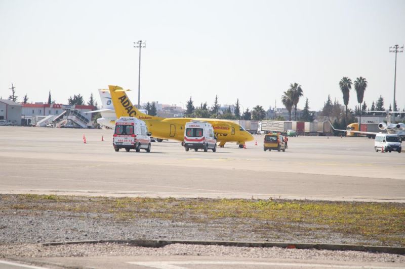 Depremde yaralanan 16 kişi Adana