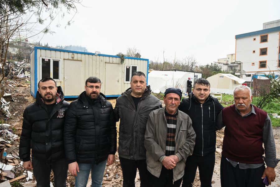 İstanbullu esnaf depremzede 7 aileye konteyner ev aldı