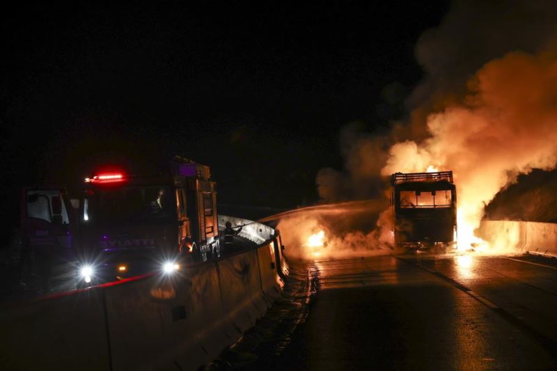 Deprem bölgesinde gazetecilere hizmet veren 