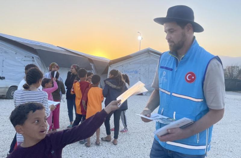 Boşnak asıllı Avustralyalı oyuncu Reshad Strik depremzedeleri yalnız bırakmıyor