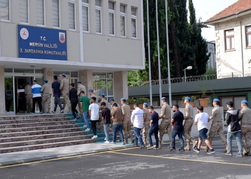 Mersin merkezli jandarma operasyonunda 23 PKK/KCK şüphelisi yakalandı