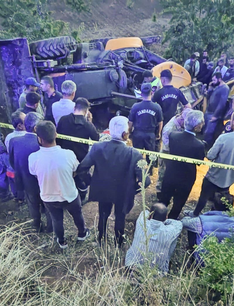 Adıyaman’da iş makinesi devrildi, 1 kişi öldü