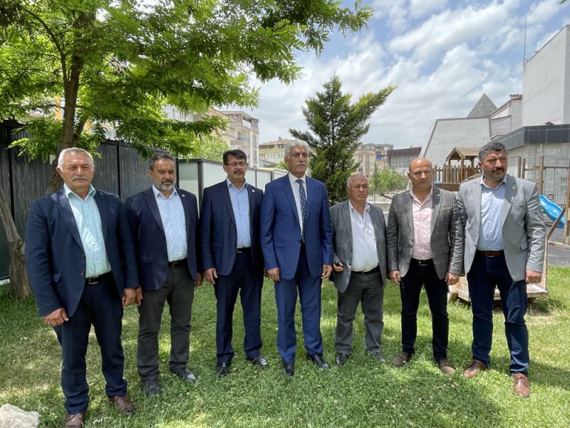 Deprem bölgesinde tahılın TMO tarafından tarladan alınması talebi