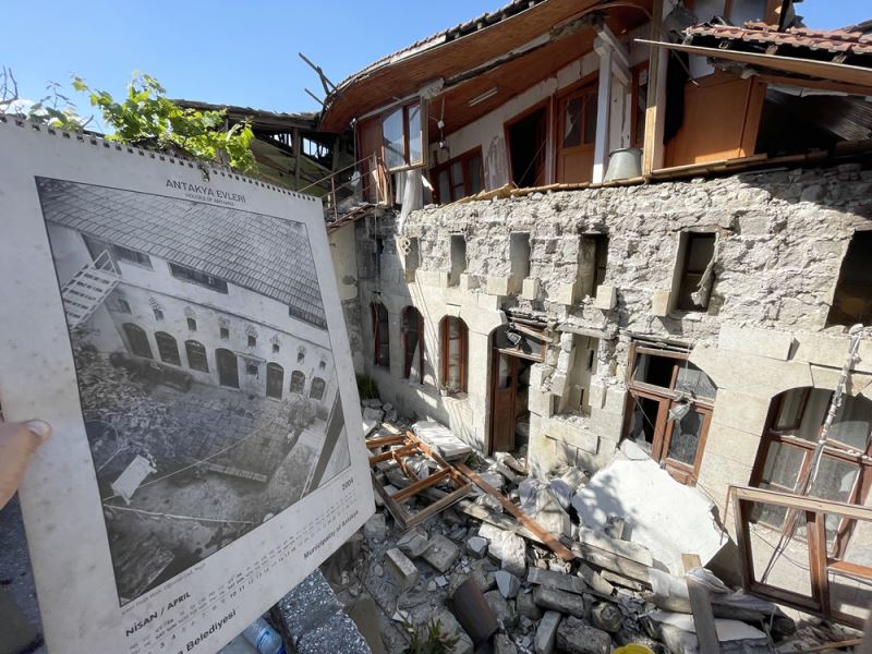 Depremden etkilenen tarihi Antakya evlerindeki nitelikli eserler kurtarılıyor