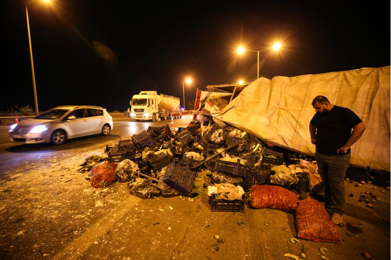 9 aracın karıştığı zincirleme trafik kazasında 4 kişi yaralandı