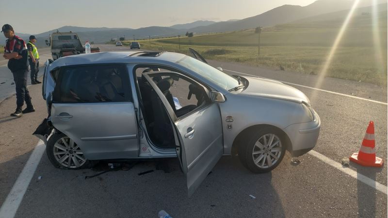 Trafik kazasında 3 kişi hayatını kaybetti