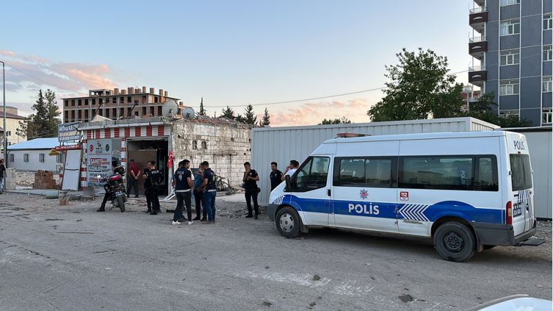 Taşlı, sopalı ve bıçaklı kavgada 8 kişi yaralandı