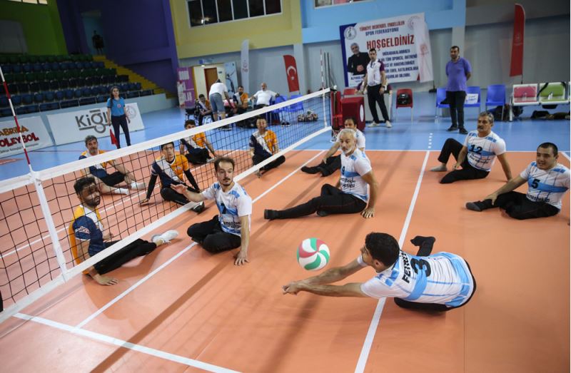 Oturarak Voleybol Süper Ligi final maçları devam ediyor 