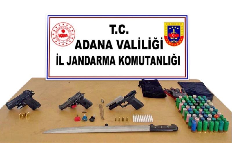 Ruhsatsız 7 silah ele geçirildi, 10 zanlı gözaltına alındı