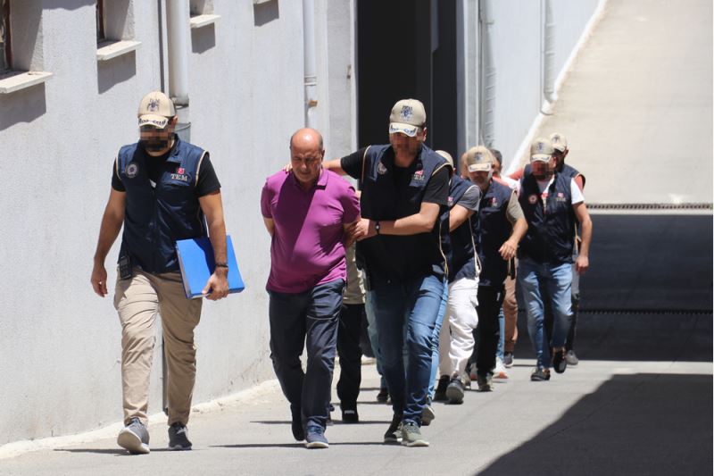 Orman yangını çıkaran teröristlere yönelik operasyonda 3 şüpheli tutuklandı