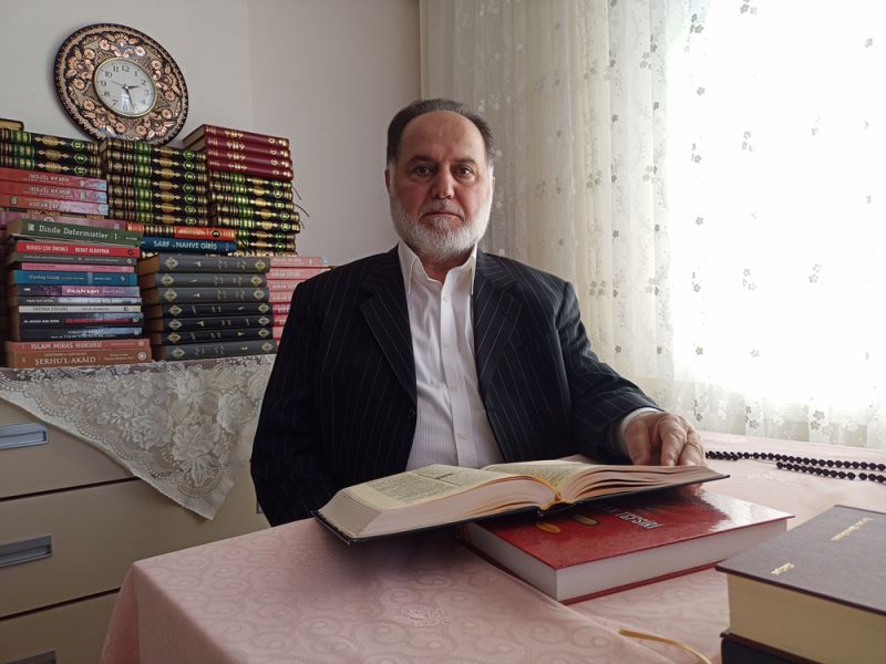 Emekli müftü 70 yaşında hafız oldu