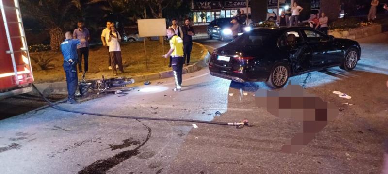 Otomobil ile motosiklet çarpıştı, 1 kişi öldü, 2 kişi yaralandı