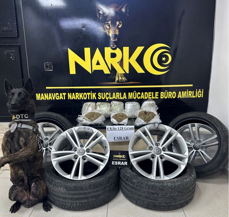 Otomobil lastiklerine gizlenmiş 35,5 kilo esrar ele geçirildi