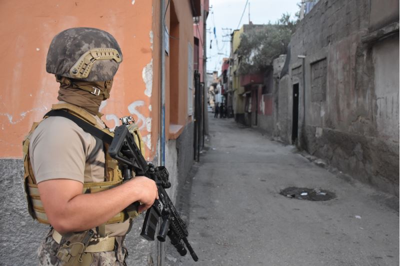 Terör örgütü DEAŞ operasyonunda 3 zanlı yakalandı