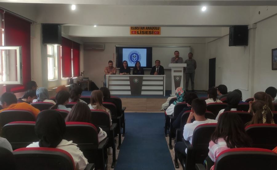 İstiklal Üniversitesi Bölüm ve Programları Aday Öğrencilere Tanıtıldı