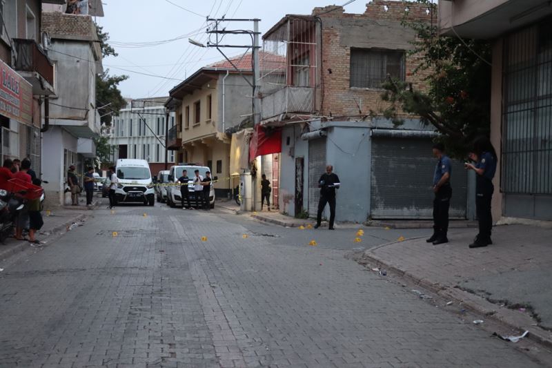 İki grup arasında çıkan silahlı kavgada 2 kişi öldü