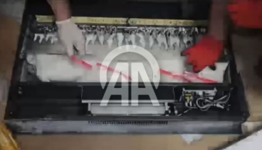 Elektrikli şöminede 3 kilogram uyuşturucu madde saklayan zanlı yakalandı