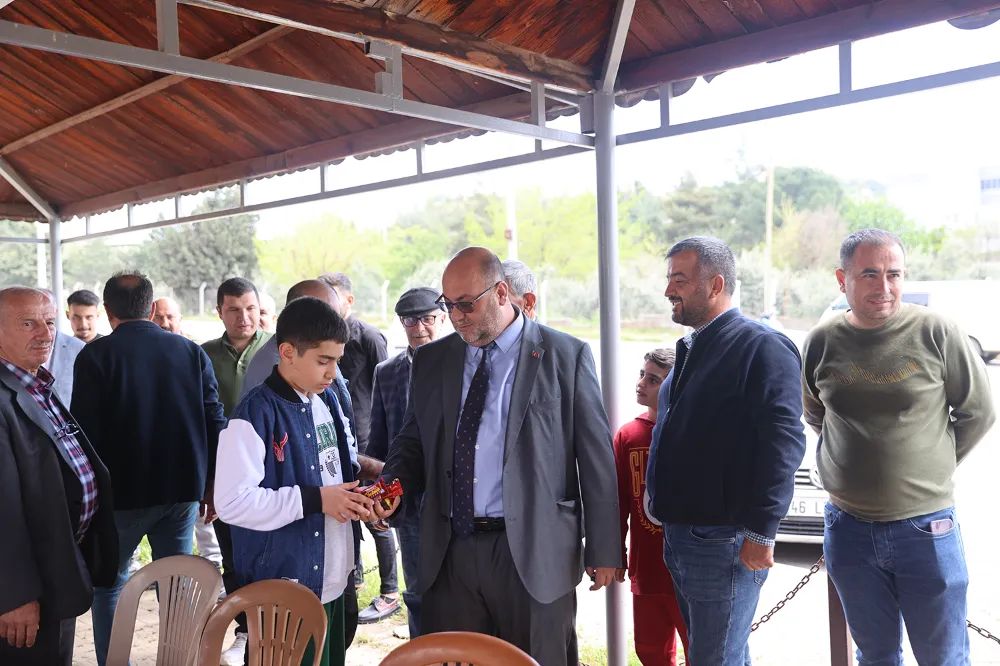 Başkan Akpınar, Mahalle zi̇yaretleri yaparak vatandaşlarla hasbi̇hal etti